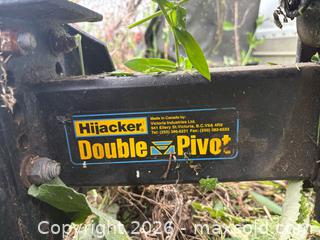 MaxSold Auction: Hijacker Double Pivot Fifth Wheel Hitch lot 522 - Ottawa (Ontario, Canada) SELLER MANAGED Downsizing Online Auction -  Mackey