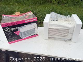 MaxSold Auction: Honeywell Air Cleaner - Ottawa (Ontario, Canada) SELLER MANAGED Downsizing Online Auction -  Mackey