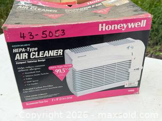MaxSold Auction: Honeywell Air Cleaner - Ottawa (Ontario, Canada) SELLER MANAGED Downsizing Online Auction -  Mackey
