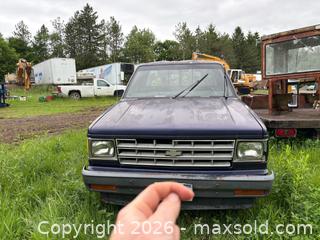 MaxSold Auction: S10 Small Chevy pickup 1GCCS14B8E0157419 - Ottawa (Ontario, Canada) SELLER MANAGED Downsizing Online Auction -  Mackey