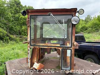 MaxSold Auction: Universal tractor cab  - Ottawa (Ontario, Canada) SELLER MANAGED Downsizing Online Auction -  Mackey