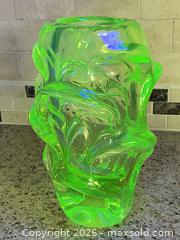 MaxSold Auction: Vintage MCM Jan Beranek Art Glass Vase Skrdlovice Sommeroso Vase Uranium Glows, 8.5 in - Toronto (Ontario, Canada) SELLER MANAGED Downsizing Online Auction - O'connor Drive (CONDO)