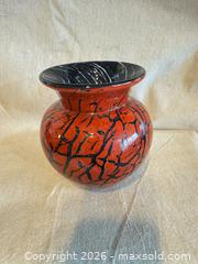 MaxSold Auction: Handcrafted Red & Black Glass Vase, 6.5" - Toronto (Ontario, Canada) SELLER MANAGED Downsizing Online Auction -  Weston Road (CONDO)