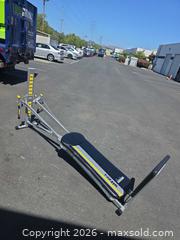 MaxSold Auction: Total Gym Signature Series Plus (Chuck Norris) Home Gym - San Rafael (California, USA) PARTNER MANAGED Reseller Online Auction - Du Bois