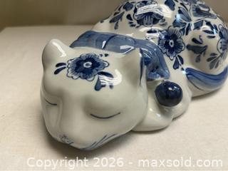 MaxSold Auction: Large Vintage Chinoiserie Sleeping Cat 10” L - Campbell (California, USA) SELLER MANAGED Downsizing Online Auction - Dell Avenue