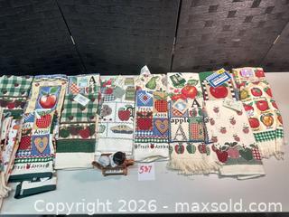 MaxSold Auction: Assorted Apple & Fall Dish Towels with Ceramic Teapot - Warwick (Rhode Island, USA) SELLER MANAGED Reseller Online Auction - Warwick Avenue
