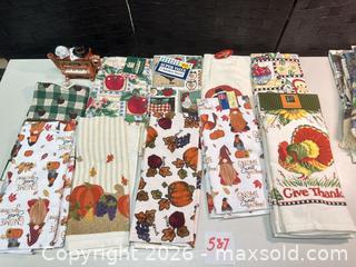 MaxSold Auction: Assorted Apple & Fall Dish Towels with Ceramic Teapot - Warwick (Rhode Island, USA) SELLER MANAGED Reseller Online Auction - Warwick Avenue