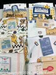 MaxSold Auction: Assorted Cat Novelty Kitchen Towels - Multicolor Cotton/Terry (20) - Warwick (Rhode Island, USA) SELLER MANAGED Reseller Online Auction - Warwick Avenue