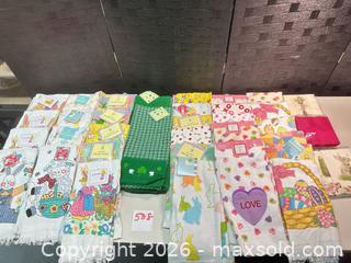 MaxSold Auction: Assorted Cotton Kitchen & Tea Towels – Seasonal Holiday Designs - Warwick (Rhode Island, USA) SELLER MANAGED Reseller Online Auction - Warwick Avenue