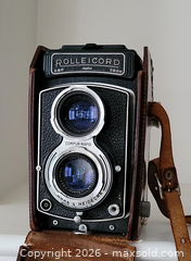 MaxSold Auction: Vintage Rolleicord III TLR Film Camera - Newmarket (Ontario, Canada) SELLER MANAGED Downsizing Online Auction - Amberlee Court
