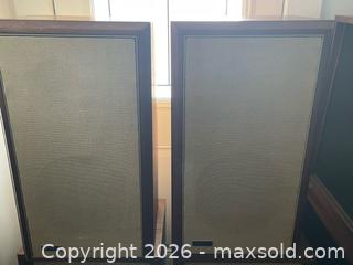 MaxSold Auction: Large Advent loudspeakers  - Toronto (Ontario, Canada) SELLER MANAGED Reseller Online Auction -  Oakwood Avenue