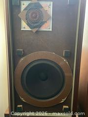 MaxSold Auction: Large Advent loudspeakers  - Toronto (Ontario, Canada) SELLER MANAGED Reseller Online Auction -  Oakwood Avenue