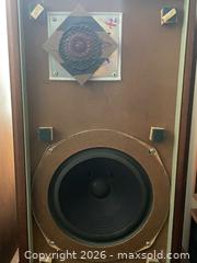 MaxSold Auction: Large Advent loudspeakers  - Toronto (Ontario, Canada) SELLER MANAGED Reseller Online Auction -  Oakwood Avenue