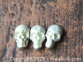 MaxSold Auction: Set of 3 Silver-Tone Patina Pewtwr Alloy  (Small) Skull Knobs - South Frontenac (Ontario, Canada) SELLER MANAGED Downsizing Online Auction - Battersea Road