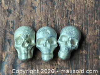 MaxSold Auction: Set of 3 Silver-Tone Patina Pewtwr Alloy  (Small) Skull Knobs - South Frontenac (Ontario, Canada) SELLER MANAGED Downsizing Online Auction - Battersea Road