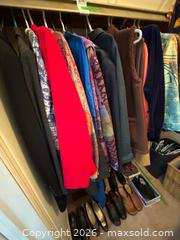 MaxSold Auction: Women's Clothing and Shoes, Sizes Large to XL and 10-11 - Kingston (Ontario, Canada) PARTNER MANAGED Downsizing Online Auction - Kingsdale Avenue