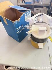 MaxSold Auction: Sears Betty Crocker Vintage Citrus Juicer Yellow/White - Denver (Colorado, USA) PARTNER MANAGED Estate Sale Online Auction - East Hawaii Place