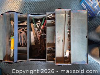 MaxSold Auction: Blue Steel Cantilever Toolbox, Medium Portable (18–24in) - Victoria (British Columbia, Canada) SELLER MANAGED Downsizing Online Auction - Fulton Road Fulton Road
