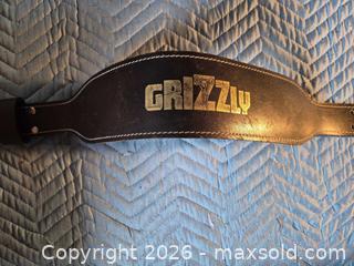 MaxSold Auction: Grizzly Black Leather Weightlifting/Powerlifting Belt, Medium - Victoria (British Columbia, Canada) SELLER MANAGED Downsizing Online Auction - Fulton Road Fulton Road