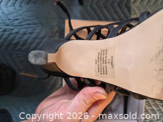 MaxSold Auction: Madden Girl Strappy Peep-Toe Ankle Strap Heels, Size 6.5 - Victoria (British Columbia, Canada) SELLER MANAGED Downsizing Online Auction - Fulton Road Fulton Road
