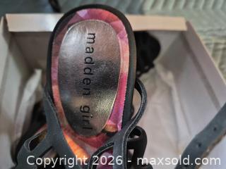 MaxSold Auction: Madden Girl Strappy Peep-Toe Ankle Strap Heels, Size 6.5 - Victoria (British Columbia, Canada) SELLER MANAGED Downsizing Online Auction - Fulton Road Fulton Road