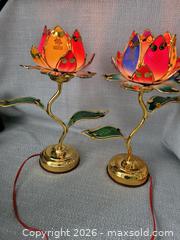 MaxSold Auction: Flower electric lights - Hamilton (Ontario, Canada) SELLER MANAGED Downsizing Online Auction - Cochrane Road