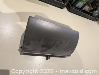 MaxSold Auction: Hyperlite 120W LED Floodlight - Ottawa (Ontario, Canada) SELLER MANAGED Downsizing Online Auction - Autumn Ridge Drive