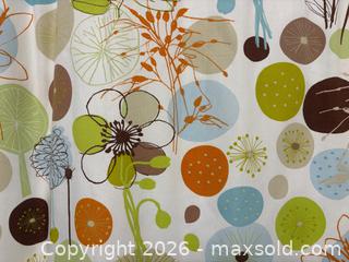 MaxSold Auction: Shower curtain - Ottawa (Ontario, Canada) SELLER MANAGED Downsizing Online Auction - Autumn Ridge Drive
