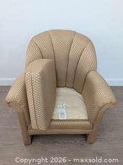 MaxSold Auction: Beige Patterned Upholstered Barrel Back Accent Chair - Cobourg (Ontario, Canada) SELLER MANAGED Downsizing Online Auction - Division Street