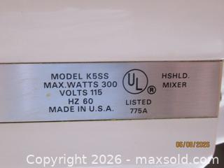 MaxSold Auction: KitchenAid  5 qt Stand Mixer - Warminster Township (Pennsylvania, USA) PARTNER MANAGED Moving Online Auction - Centennial Station Drive (CONDO)