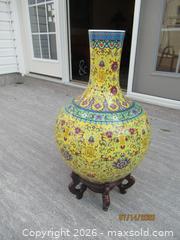 MaxSold Auction: Large Yellow Multicolor Chinese Porcelain Vase with Blue Reign Mark - Warminster Township (Pennsylvania, USA) PARTNER MANAGED Moving Online Auction - Centennial Station Drive (CONDO)