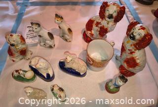 MaxSold Auction: Mixed Vintage Staffordshire-Style Porcelain Figurine Lot B - Duxbury (Massachusetts, USA) PARTNER MANAGED Downsizing Online Auction - King Caesar Road
