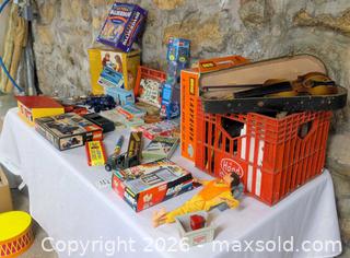 MaxSold Auction: Mixed Vintage Toys & Games Lot – LEGO, Board Games, Instruments B - Duxbury (Massachusetts, USA) PARTNER MANAGED Downsizing Online Auction - King Caesar Road