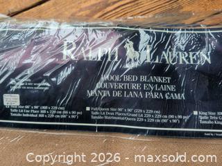 MaxSold Auction: Ralph Lauren & Assorted Bedding Bundle: Wool Blanket, Sheets, Towels A - Duxbury (Massachusetts, USA) PARTNER MANAGED Downsizing Online Auction - King Caesar Road