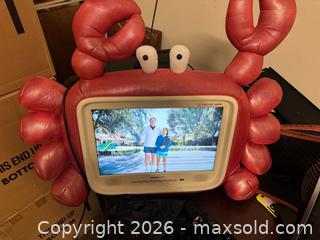 MaxSold Auction: Hannspree 19"  Crab Red/Pink Television with HDMI and VGA - Buena Park (California, USA) SELLER MANAGED Moving Online Auction - Melrose Street