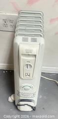 MaxSold Auction: DeLonghi SafeHeat ComfortTemp Oil-Filled Radiator Heater - Los Angeles (California, USA) SUPER SHORT NOTICE SELLER MANAGED Charity/Fundraising Online Auction - Vanowen Street