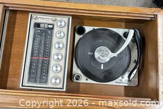 MaxSold Auction: Vintage Magnavox Stereophonic High Fidelity Console Stereo Record Player & Radio - Los Angeles (California, USA) SUPER SHORT NOTICE SELLER MANAGED Charity/Fundraising Online Auction - Vanowen Street