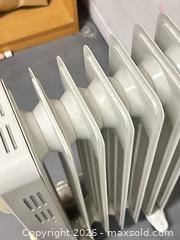 MaxSold Auction: Warm Fusion Oil-Filled Radiator Space Heater with Adjustable Thermostat - Los Angeles (California, USA) SUPER SHORT NOTICE SELLER MANAGED Charity/Fundraising Online Auction - Vanowen Street