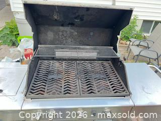MaxSold Auction: BBQ:Centro Propane Gas Grill, 4-Burner with Side Burner - Cambridge (Ontario, Canada) SELLER MANAGED Estate Sale Online Auction - Tiffany Street