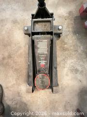 MaxSold Auction: Car Jack - Quick Lift 3-Ton Hydraulic Floor Jack (Black/Red) - Cambridge (Ontario, Canada) SELLER MANAGED Estate Sale Online Auction - Tiffany Street