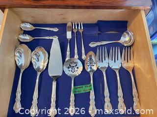 MaxSold Auction: Rogers Heritage Silver-Plated Flatware Set,  B - Newmarket (Ontario, Canada) SELLER MANAGED Downsizing Online Auction - William Roe Boulevard (CONDO)