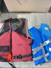 MaxSold Auction: Adult and Child Life Jackets - Cocoa (Florida, USA) SELLER MANAGED Estate Sale Online Auction - Broadcast Court