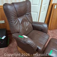 MaxSold Auction: Dutailier Brown Leather Recliner With Ottoman - Kingston (Ontario, Canada) PARTNER MANAGED Downsizing Online Auction - Nottingham Place