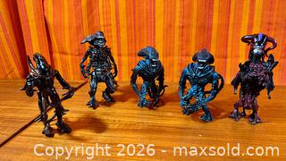 MaxSold Auction: Vintage 1992 Aliens Action Figures Xenomorph XX-121  - Hamilton (Ontario, Canada) SELLER MANAGED Estate Sale Online Auction - Gertrude Street