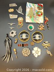 MaxSold Auction: Brooches - Surrey (British Columbia, Canada) PARTNER MANAGED Estate Sale Online Auction - 16 Avenue