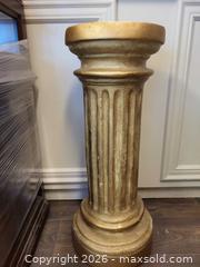 MaxSold Auction: Display Columns - Surrey (British Columbia, Canada) PARTNER MANAGED Estate Sale Online Auction - 16 Avenue
