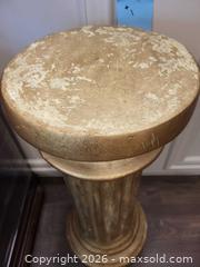 MaxSold Auction: Display Columns - Surrey (British Columbia, Canada) PARTNER MANAGED Estate Sale Online Auction - 16 Avenue