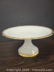 MaxSold Auction: Vintage Gold and White Dishes - Surrey (British Columbia, Canada) PARTNER MANAGED Estate Sale Online Auction - 16 Avenue
