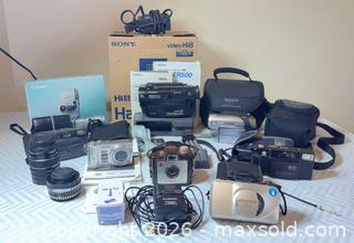 MaxSold Auction: Mixed Camera & Lens Lot — Sony, Canon, Kodak, Olympus, Panasonic - Ottawa (Ontario, Canada) PARTNER MANAGED Downsizing Online Auction - Georgina Drive