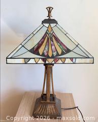 MaxSold Auction: Quoizel Tiffany Stained Glass Table Lamp - Ottawa (Ontario, Canada) PARTNER MANAGED Downsizing Online Auction - Georgina Drive